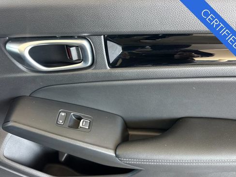 Certified 2024 Honda Civic EX-L image 18