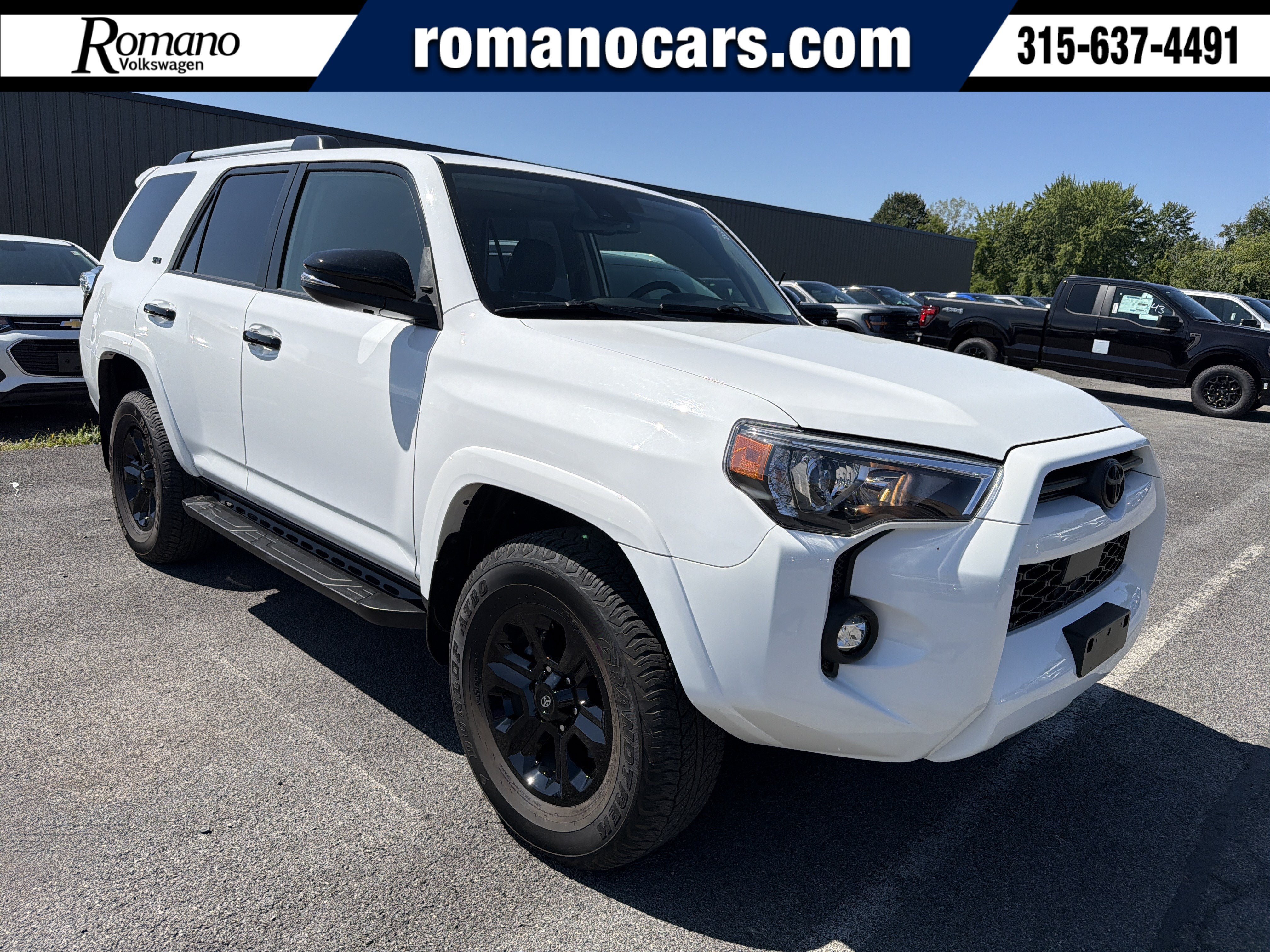 Used 2023 Toyota 4Runner SR5 Premium w/ Moonroof Package AWD/4WD image 1