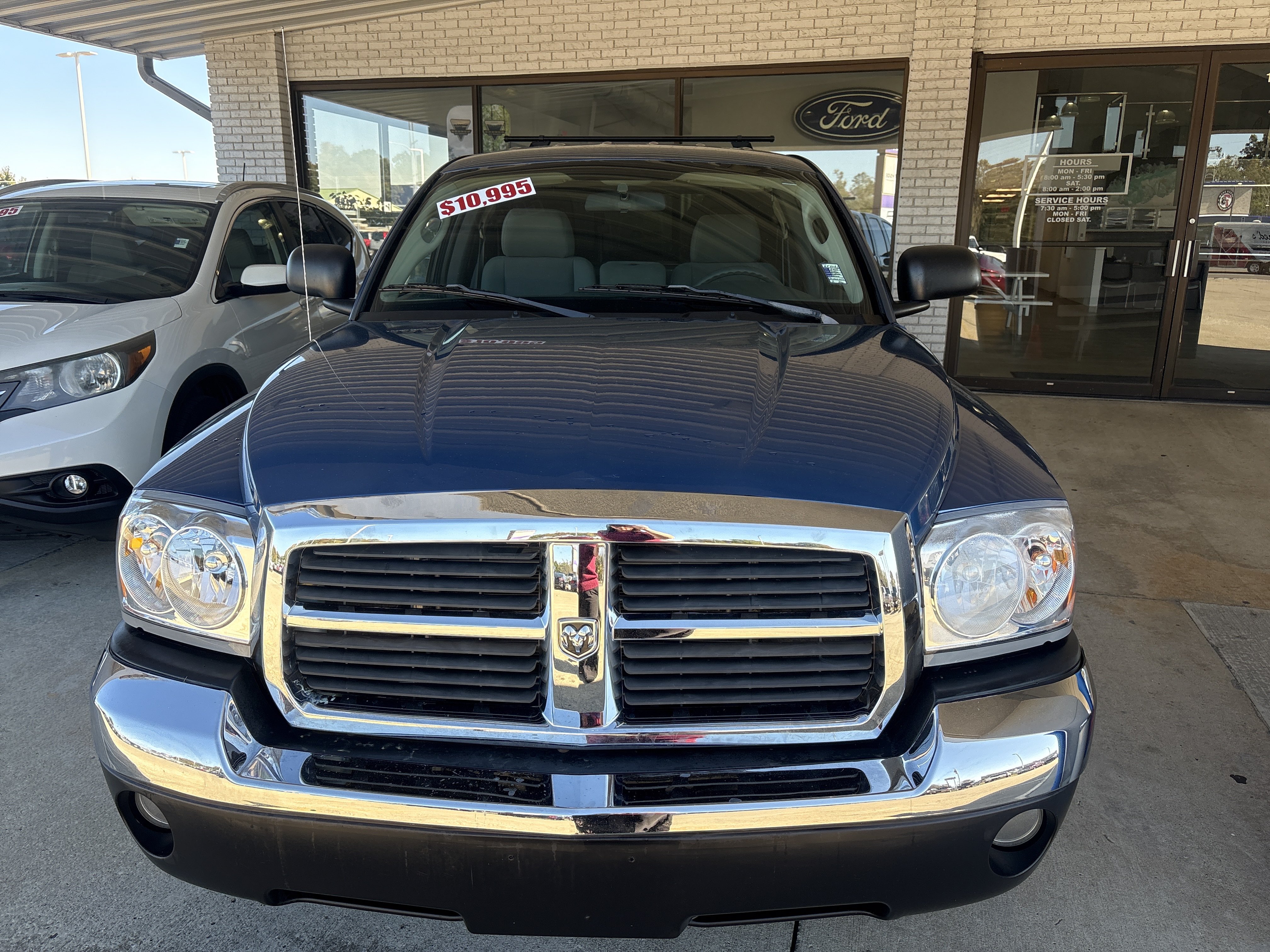 Used 2005 Dodge Dakota SLT AWD/4WD image 2