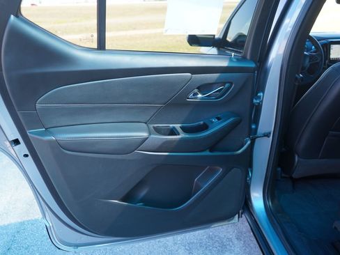 Used 2023 Chevrolet Traverse Premier w/ Redline Edition FWD image 26