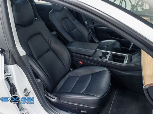 Used 2021 Tesla Model 3 Standard Range Plus image 37