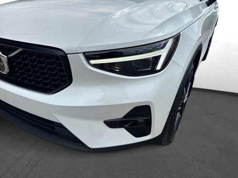 Used 2024 Volvo XC40 B5 Ultimate w/ Climate Package AWD/4WD image 9
