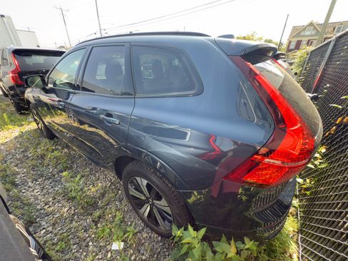 Certified 2024 Volvo XC60 T8 Plus w/ Climate Package image 4