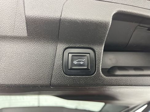 Used 2017 GMC Acadia SLT image 30