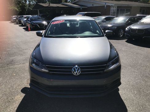 Used 2017 Volkswagen Jetta S image 2