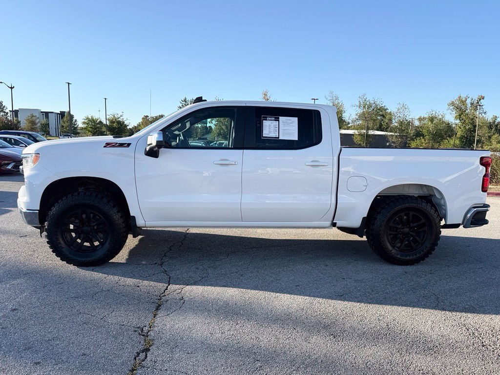 Used 2025 Chevrolet Silverado 1500 LT w/ Safety Package AWD/4WD image 4
