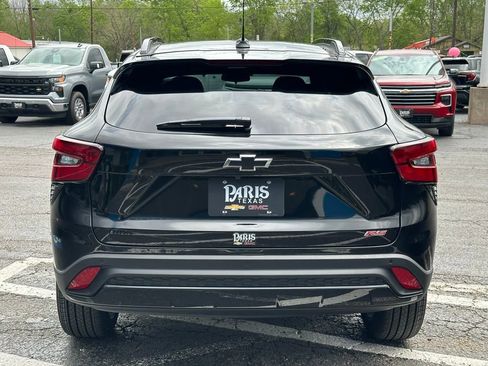 New 2026 Chevrolet Trax RS w/ Sunroof Package image 5