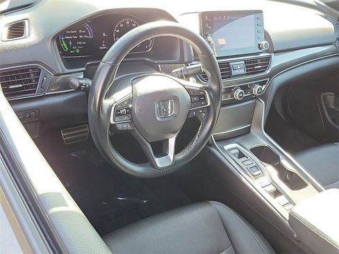 Used 2022 Honda Accord Sport image 2