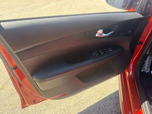 Used 2023 Kia Forte GT-Line w/ GT-Line Premium Package image 18