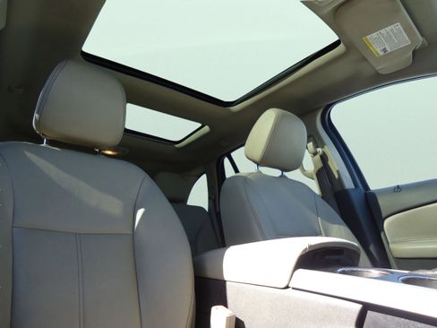 Used 2013 Ford Edge SEL image 15