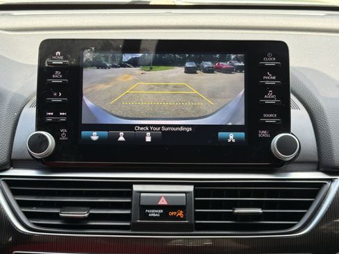 Used 2022 Honda Accord Sport image 7