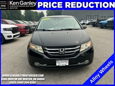 Used 2015 Honda Odyssey Touring Elite image 2
