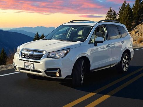 Used 2017 Subaru Forester 2.5i Limited w/ Popular Package #2 image 4