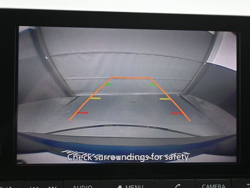 Used 2023 Nissan Rogue S image 21