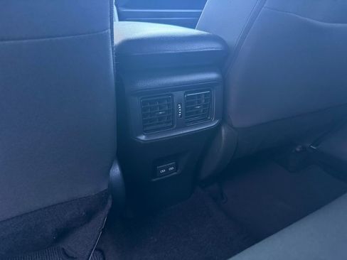 Used 2024 Toyota RAV4 XLE AWD/4WD image 36