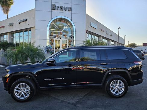 New 2025 Jeep Grand Cherokee L Laredo image 4