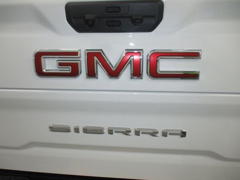 New 2026 GMC Sierra 2500 AT4 w/ AT4 Premium Plus Package AWD/4WD image 13
