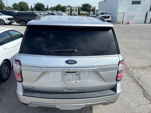 Used 2018 Ford Expedition Limited w/ Equipment Group 301A AWD/4WD image 21