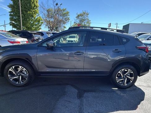 Used 2024 Subaru Crosstrek 2.0i Premium w/ Crosstrek Mirror Package AWD/4WD image 7