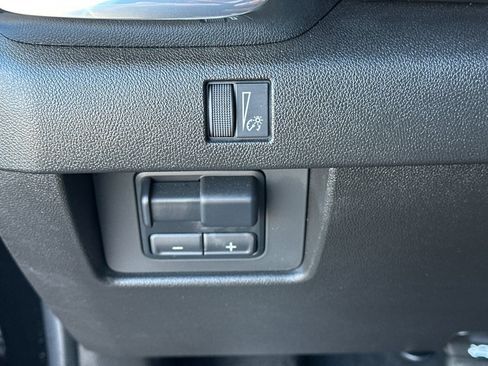 Used 2025 GMC Canyon Elevation w/ Convenience Package image 35