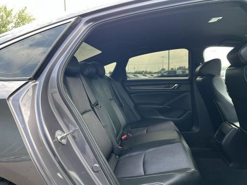 Used 2018 Honda Accord Sport image 26
