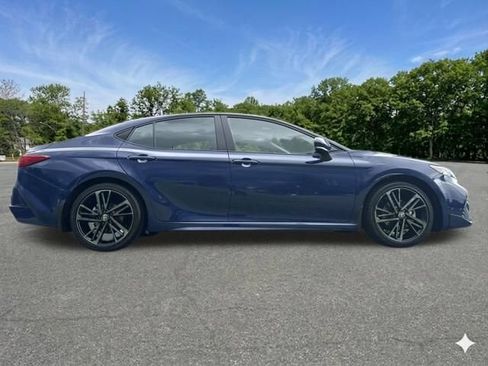 Used 2025 Toyota Camry XSE FWD image 9