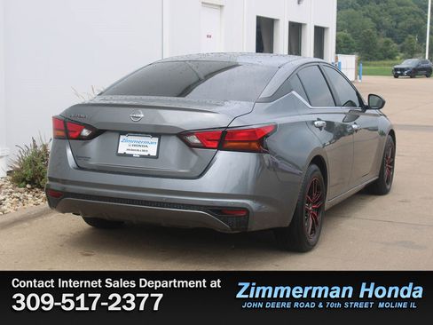Used 2024 Nissan Altima 2.5 S FWD image 2