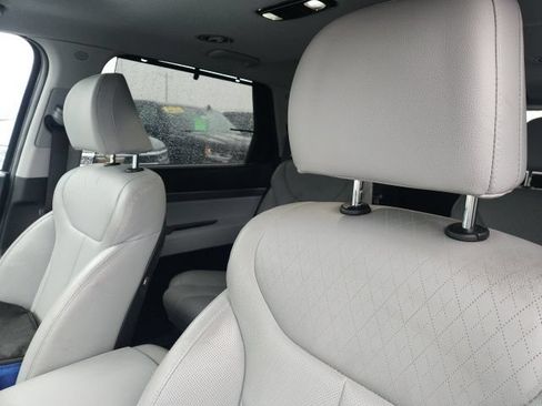 Used 2022 Hyundai Palisade SEL w/ Premium Package AWD/4WD image 3