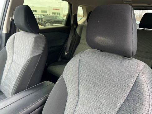 Used 2023 Nissan Rogue SV image 12