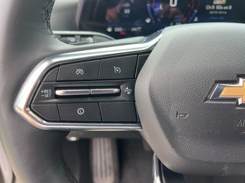 Used 2025 Chevrolet Equinox LT AWD/4WD image 17