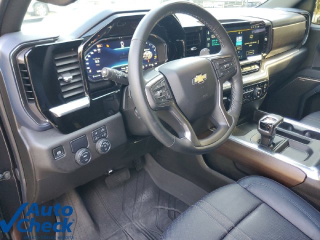 Certified 2024 Chevrolet Silverado 1500 High Country RWD image 18