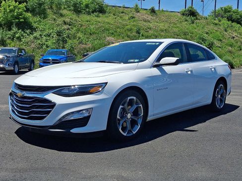 Used 2024 Chevrolet Malibu LT FWD image 3