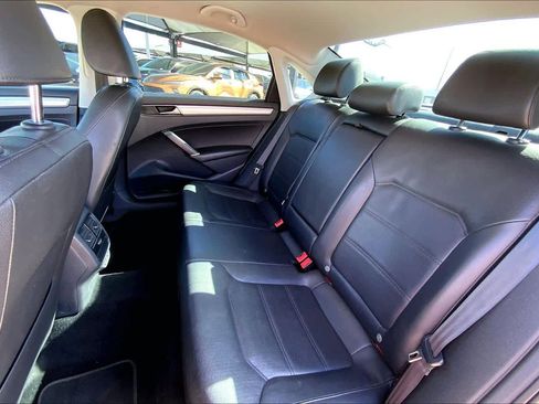 Used 2019 Volkswagen Passat 2.0T Wolfsburg image 20