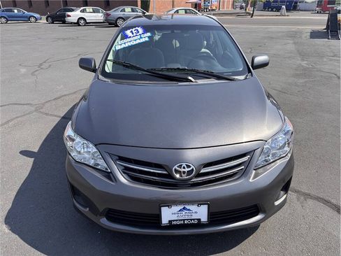 Used 2013 Toyota Corolla LE FWD image 8