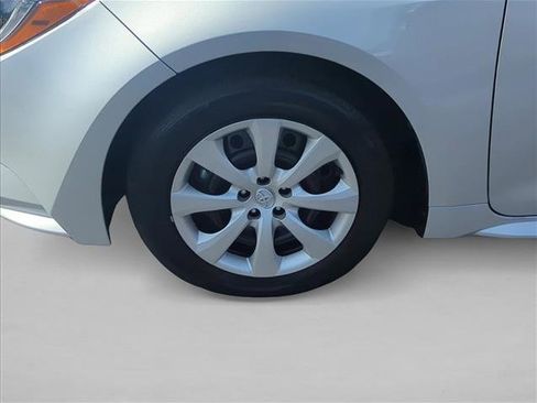 Certified 2025 Toyota Corolla LE image 24