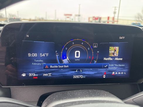 Used 2024 Chevrolet Traverse LT image 12