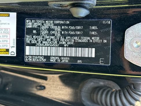 Used 2019 Toyota 4Runner SR5 AWD/4WD image 23