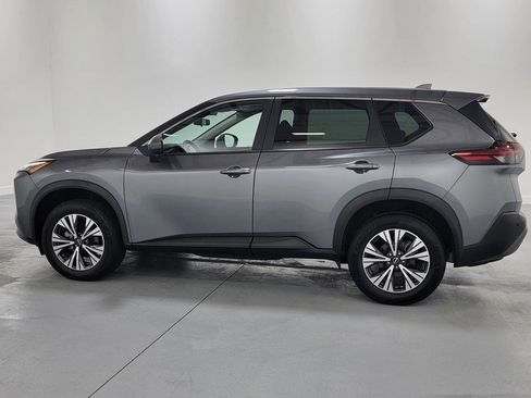Used 2023 Nissan Rogue SV image 5
