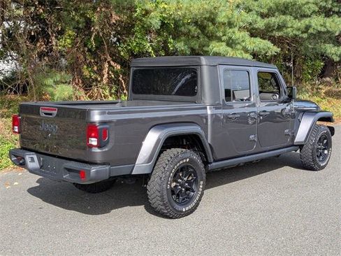 Certified 2022 Jeep Gladiator Willys image 5