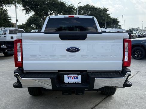 Used 2025 Ford F250 XLT AWD/4WD image 6