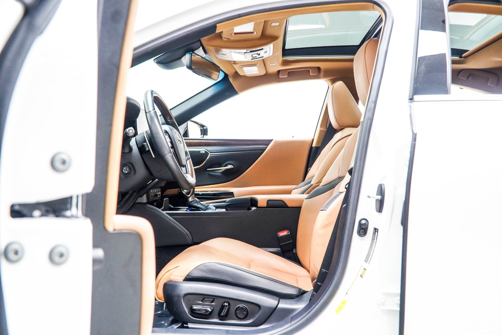 Used 2022 Lexus ES 350 Ultra Luxury w/ Accessory Package 2 FWD image 43