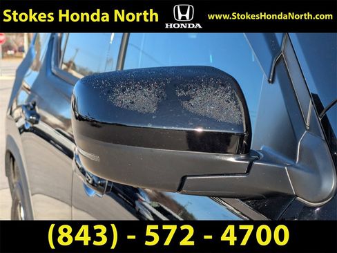 Certified 2025 Honda Pilot Black Edition image 12