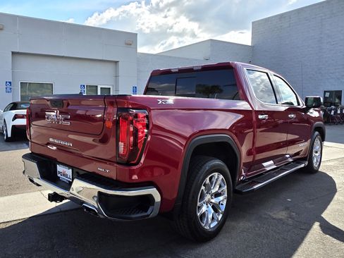 Used 2022 GMC Sierra 1500 SLT image 5