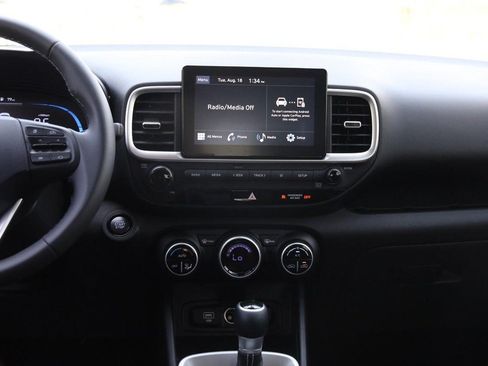 Used 2026 Hyundai Venue SEL FWD image 26
