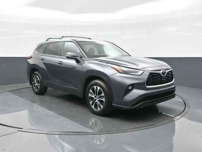 Used 2023 Toyota Highlander XLE