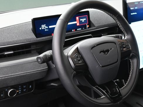 Used 2025 Ford Mustang Mach-E GT image 28