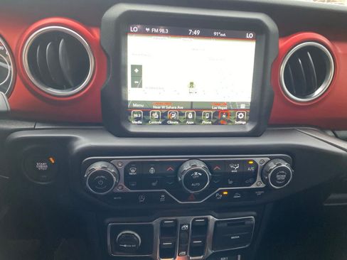 Used 2021 Jeep Wrangler Unlimited Rubicon AWD/4WD image 15