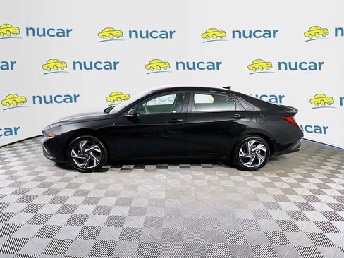 Certified 2025 Hyundai Elantra Sport FWD image 4