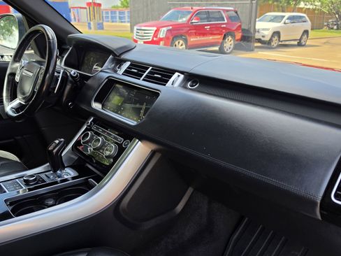 Used 2017 Land Rover Range Rover Sport HSE Dynamic image 31