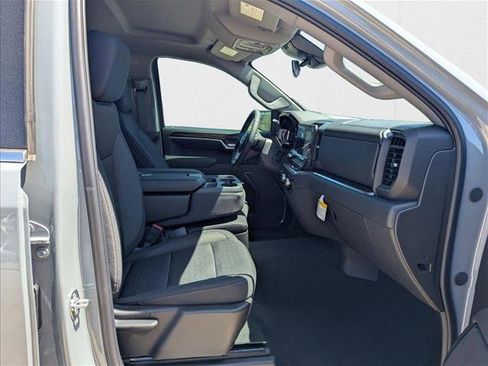 New 2025 GMC Sierra 1500 SLE image 20